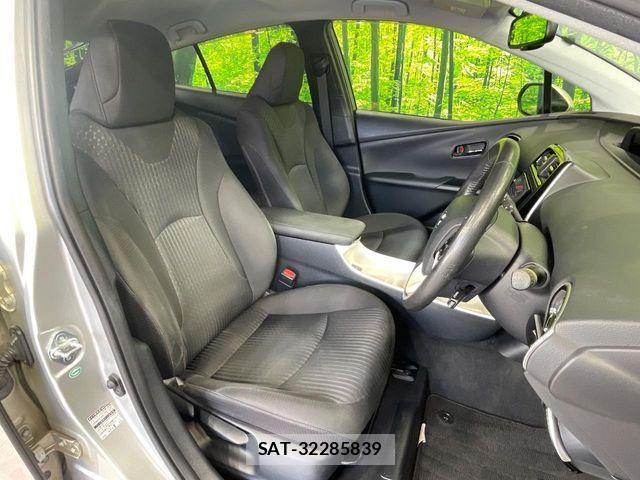 Toyota PRIUS 2016-11 8661025-8