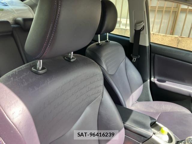 Toyota PRIUS 2014-02 8666751-11