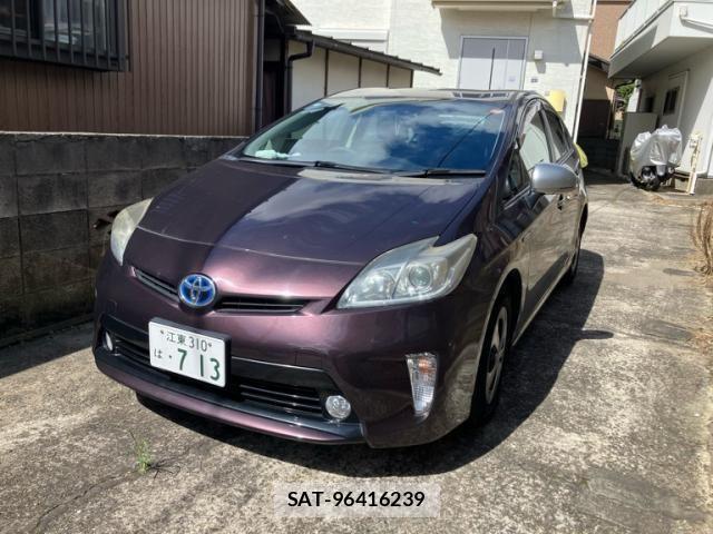 Toyota PRIUS 2014-02 8666751-1