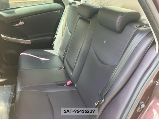 Toyota PRIUS 2014-02 8666751-8