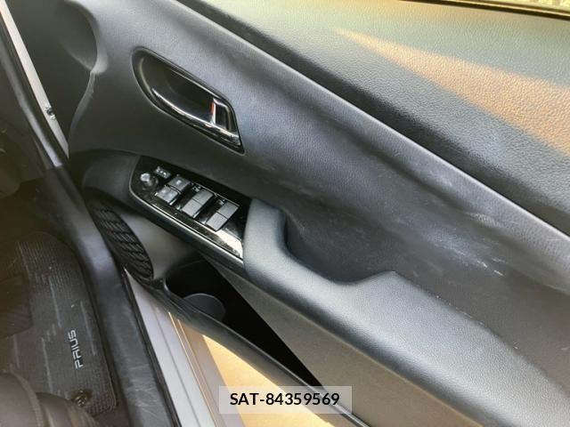 Toyota PRIUS 2019-11 8661022-6