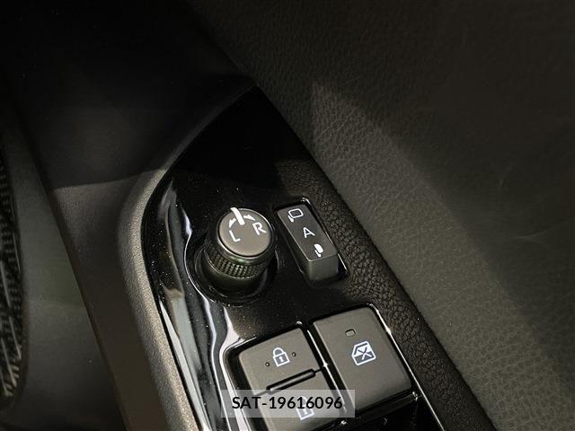 Toyota PRIUS 2020-03 8666745-14