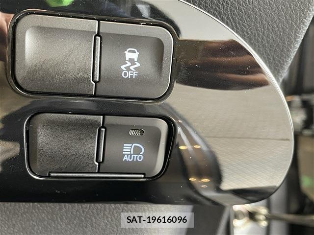 Toyota PRIUS 2020-03 8666745-17