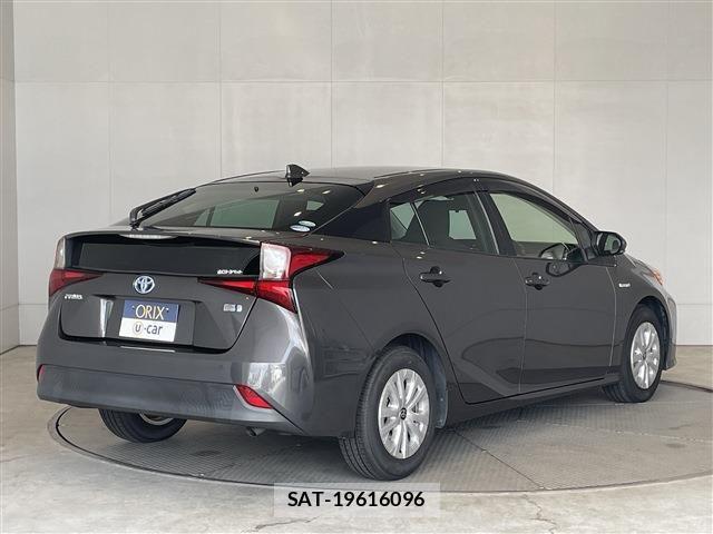 Toyota PRIUS 2020-03 8666745-1