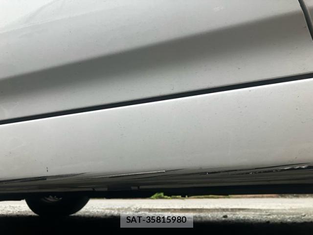 Toyota PRIUS 2010-03 8666760-11
