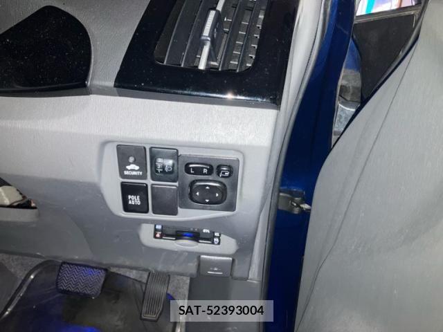 Toyota PRIUS 2010-02 8666756-12