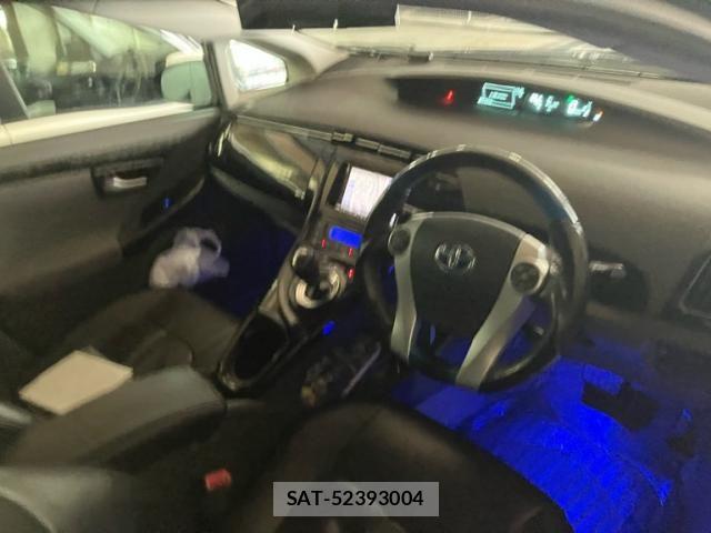 Toyota PRIUS 2010-02 8666756-13