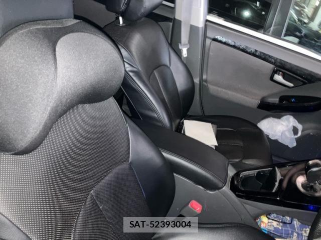 Toyota PRIUS 2010-02 8666756-14