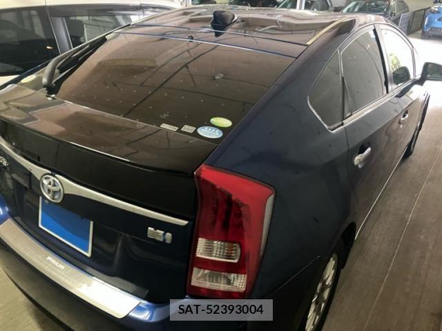 Toyota PRIUS 2010-02 8666756-1