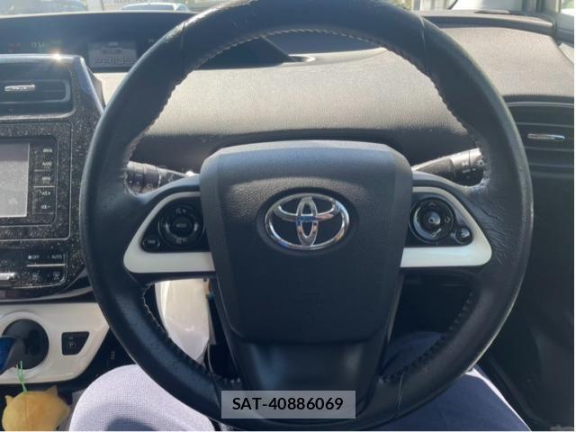 Toyota PRIUS 2016-06 8661040-14