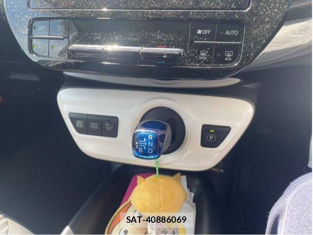 Toyota PRIUS 2016-06 8661040-17