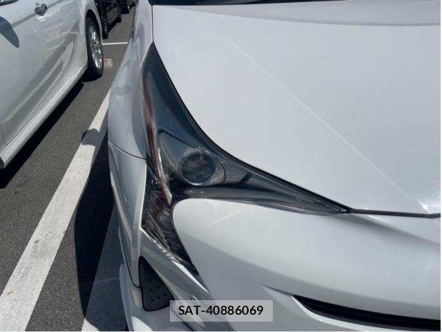 Toyota PRIUS 2016-06 8661040-1