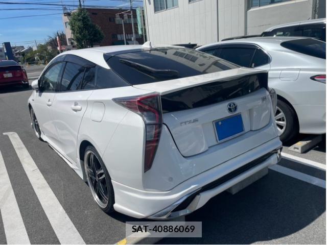 Toyota PRIUS 2016-06 8661040-6