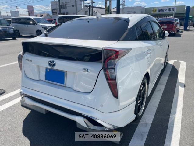 Toyota PRIUS 2016-06 8661040-7