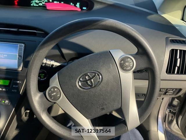 Toyota PRIUS 2010-02 8661081-17