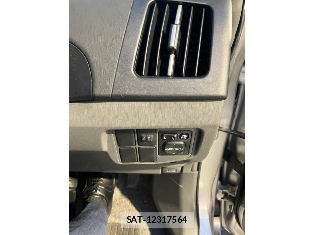 Toyota PRIUS 2010-02 8661081-18