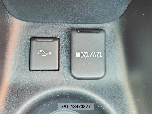 Toyota PRIUS 2021-09 8666744-27