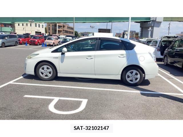 Toyota PRIUS 2009-09 8661073-2