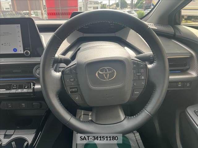 Toyota PRIUS 2023-04 8666743-10