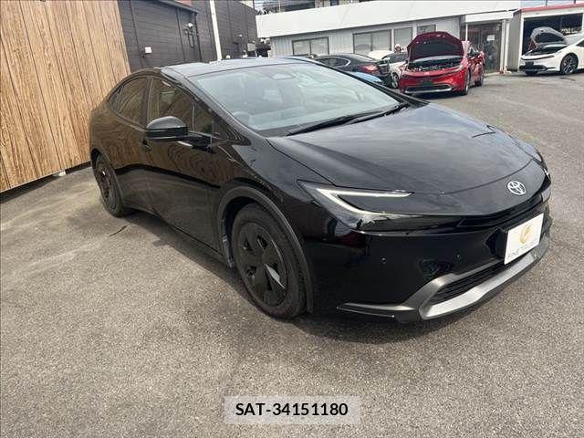 Toyota PRIUS 2023-04 8666743-14