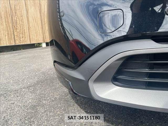 Toyota PRIUS 2023-04 8666743-23