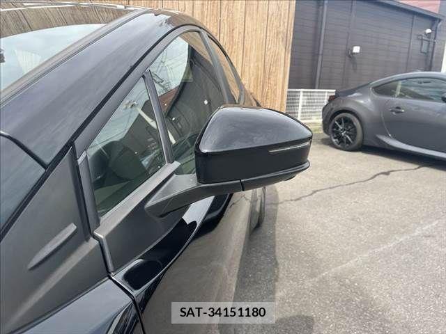 Toyota PRIUS 2023-04 8666743-24