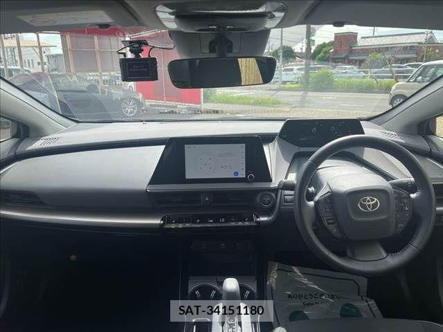 Toyota PRIUS 2023-04 8666743-2