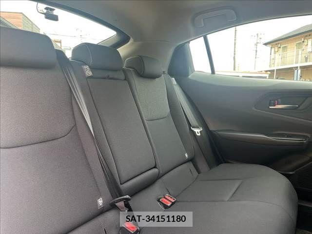 Toyota PRIUS 2023-04 8666743-8
