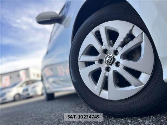 Toyota PRIUS 2017-10 8661044-10