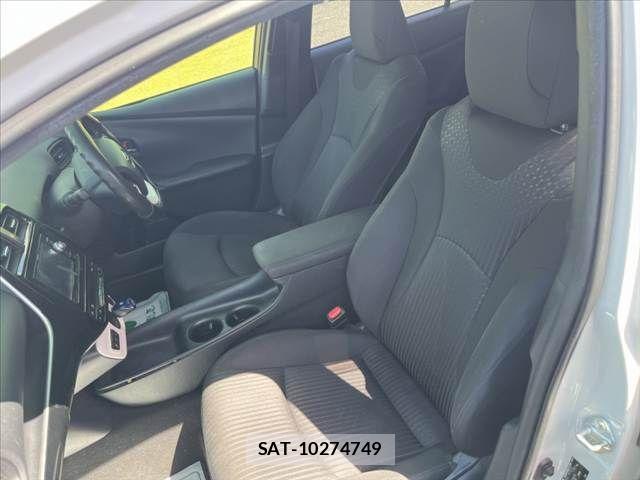 Toyota PRIUS 2017-10 8661044-14