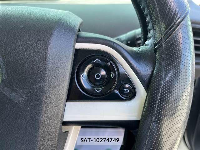 Toyota PRIUS 2017-10 8661044-18