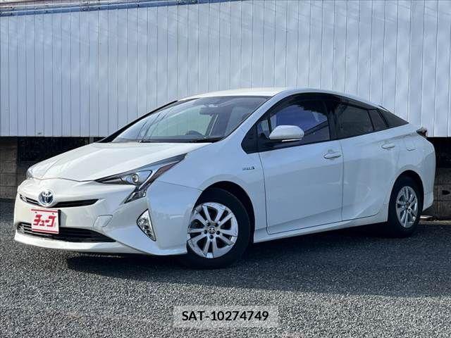 Toyota PRIUS 2017-10 8661044-1