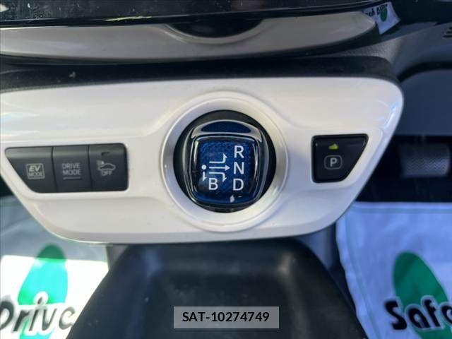 Toyota PRIUS 2017-10 8661044-20