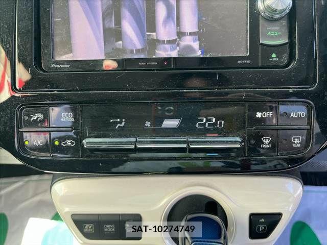 Toyota PRIUS 2017-10 8661044-23