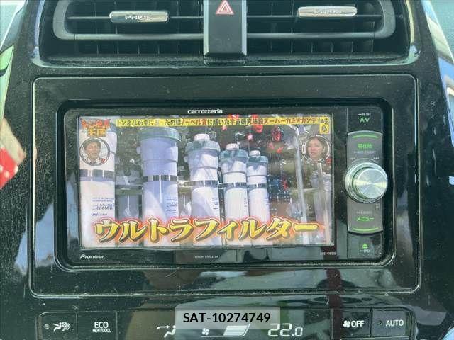 Toyota PRIUS 2017-10 8661044-24
