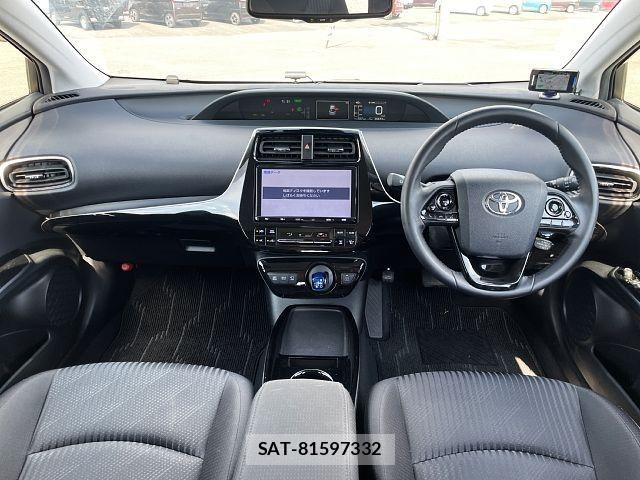 Toyota PRIUS 2019-12 8661010-1