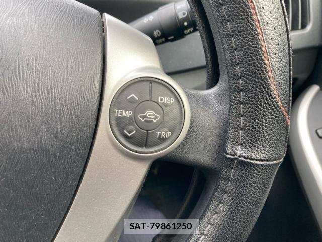 Toyota PRIUS 2014-10 8661066-18