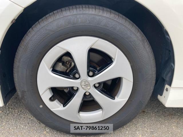 Toyota PRIUS 2014-10 8661066-8