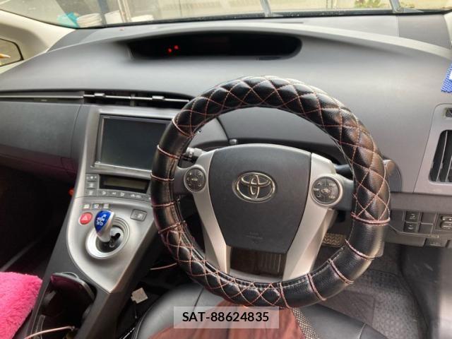 Toyota PRIUS 2014-03 8661067-11