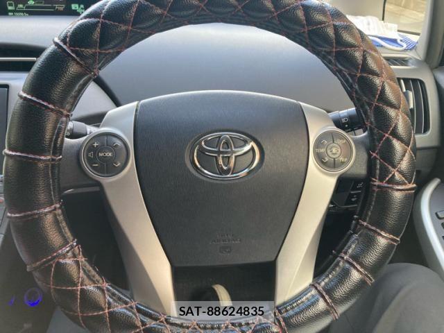 Toyota PRIUS 2014-03 8661067-14