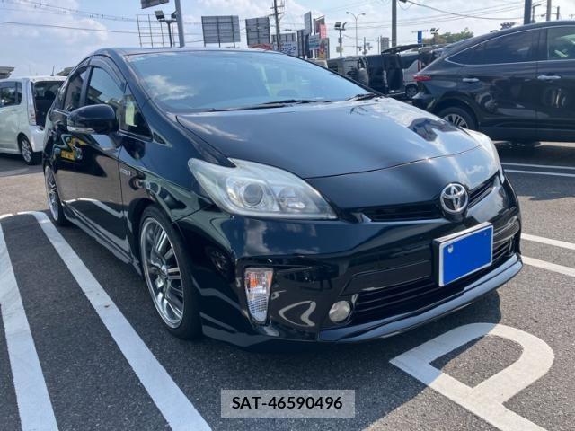Toyota PRIUS 2013-10 8666757-1