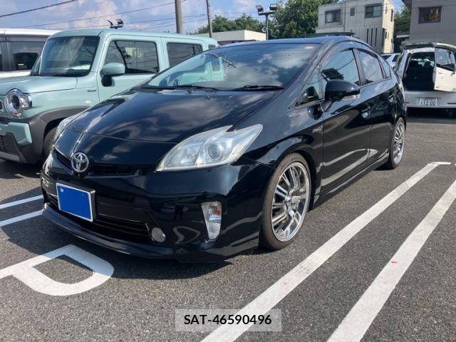 Toyota PRIUS 2013-10 8666757-2