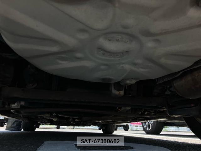 Toyota PRIUS 2010-04 8661098-10
