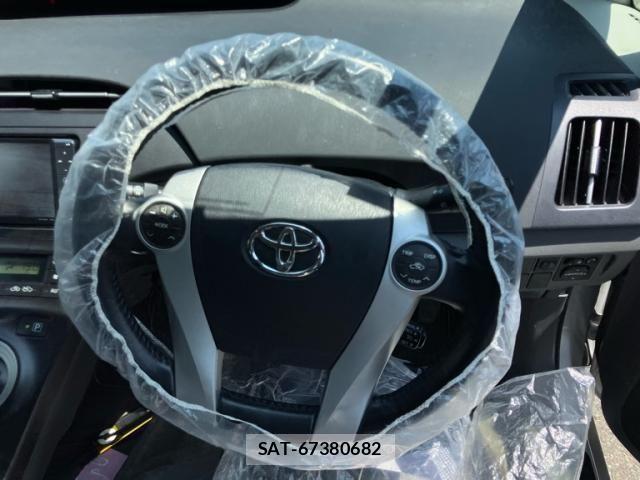 Toyota PRIUS 2010-04 8661098-14