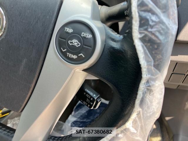 Toyota PRIUS 2010-04 8661098-15