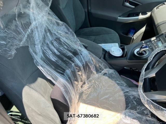 Toyota PRIUS 2010-04 8661098-16