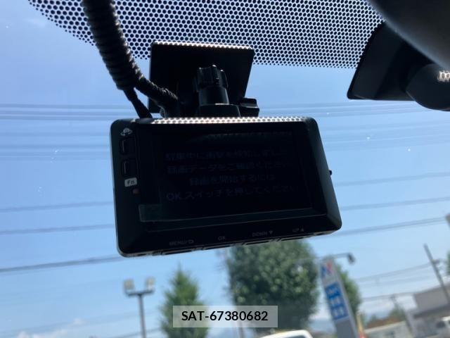Toyota PRIUS 2010-04 8661098-22
