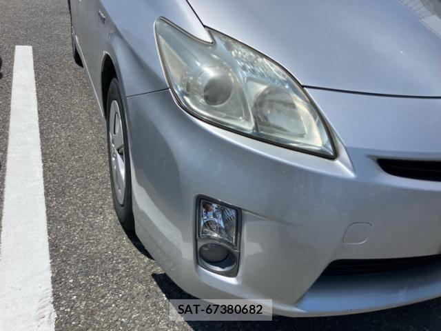 Toyota PRIUS 2010-04 8661098-2