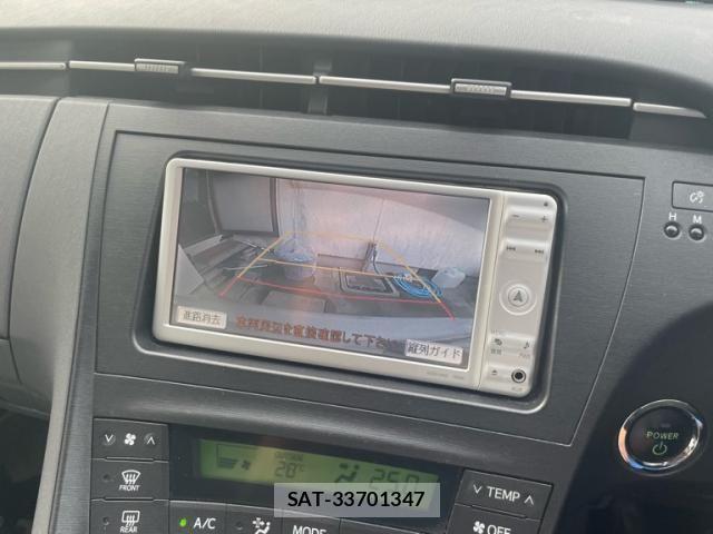 Toyota PRIUS 2010-08 8661071-19