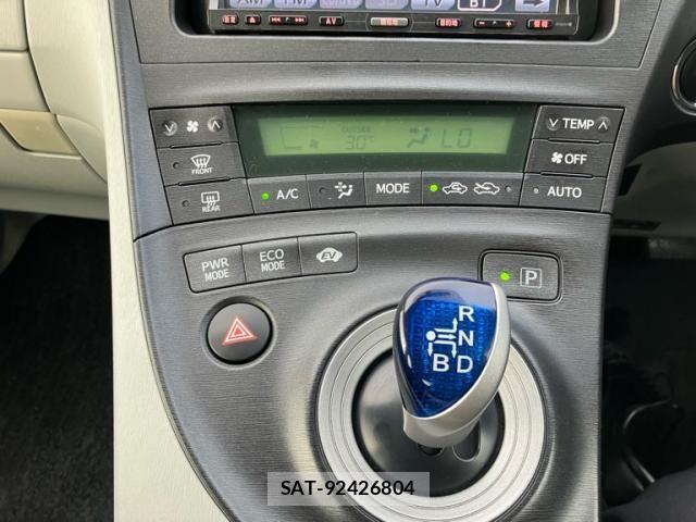 Toyota PRIUS 2011-06 8661076-22